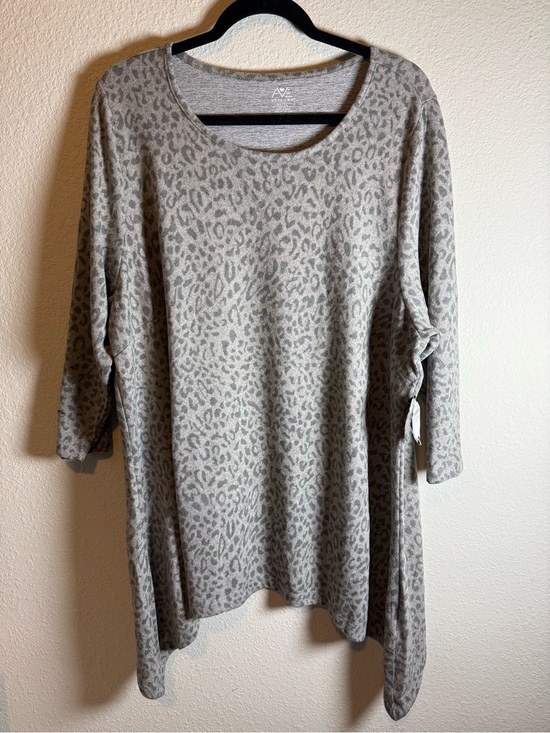 Ave Leisure Tops - AVE Leisure Plus Size 22/24 Gray Leopard Print Tunic Top NWT